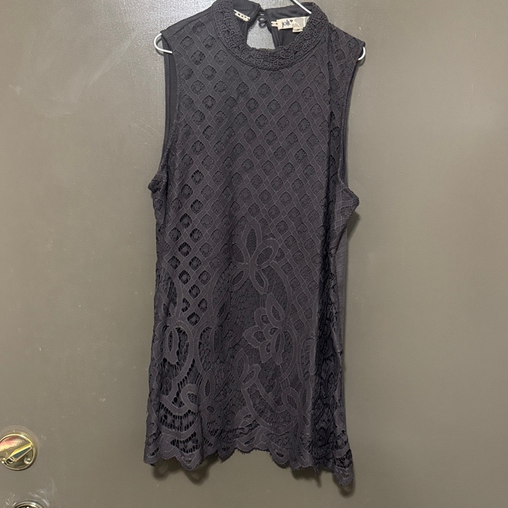 Jolt Black Sleeveless Lace Blouse